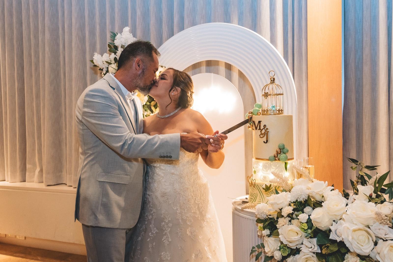 Full digital wedding album. sample 1